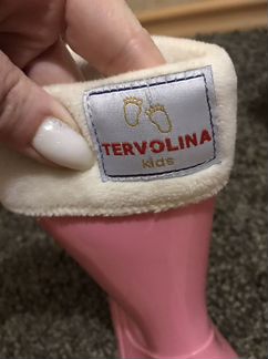 Утепленные резиновые сапожки для девочки