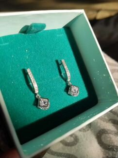 Серебряные серьги с фианитами