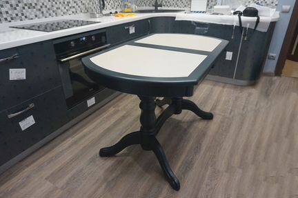 Стол кухонный