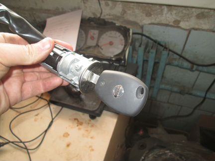 Ниссан альмера G15 замок зажигания