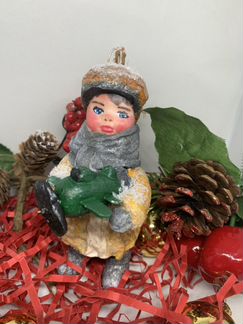 Мальчик с самолётиком