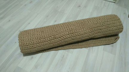 Джутовый коврик ручной работы