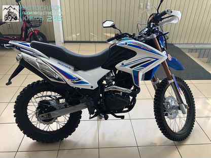 Motoland enduro 172fmm. Motoland XR 250 Enduro 172fmm. Эндуро на 172 FMM. Эндуро 250 синий. Мотолэнд Икс р 250 эндуро аккумулятор.