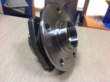 Ступица колеса перед Skoda Octavia 3