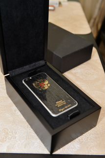 iPhone 6 Person One by Designa Individual