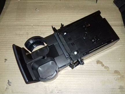 Nissan X-trail T31 подстаканник задний