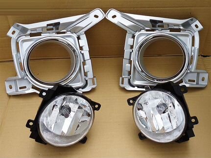 Toyota Land Cruiser 200 противотуманка новая 2012+